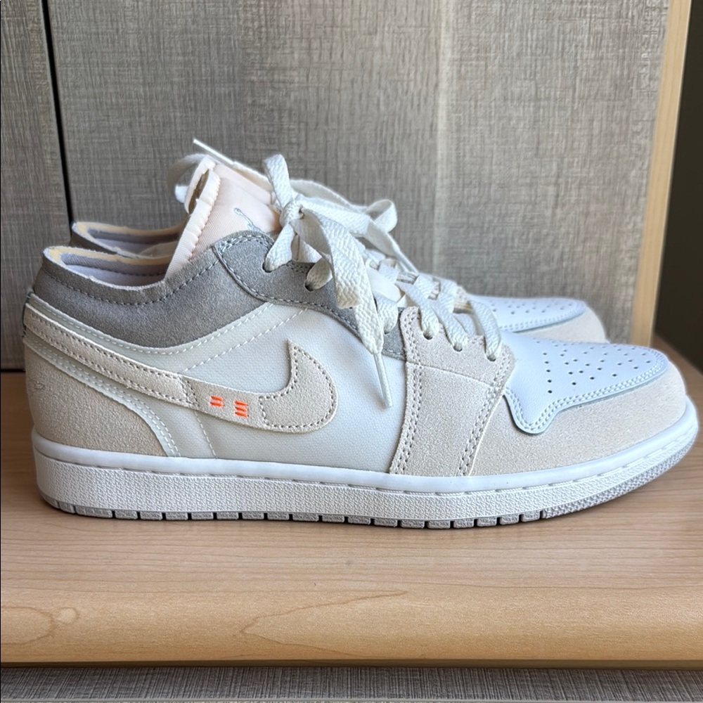 100% authentic Air Jordan Nike Dunk Sneakers 7.5 Men’s Brand New with box!